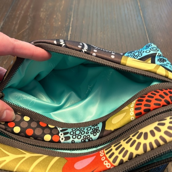 Vera Bradley Neoprene cosmetic bag. - Picture 4 of 6